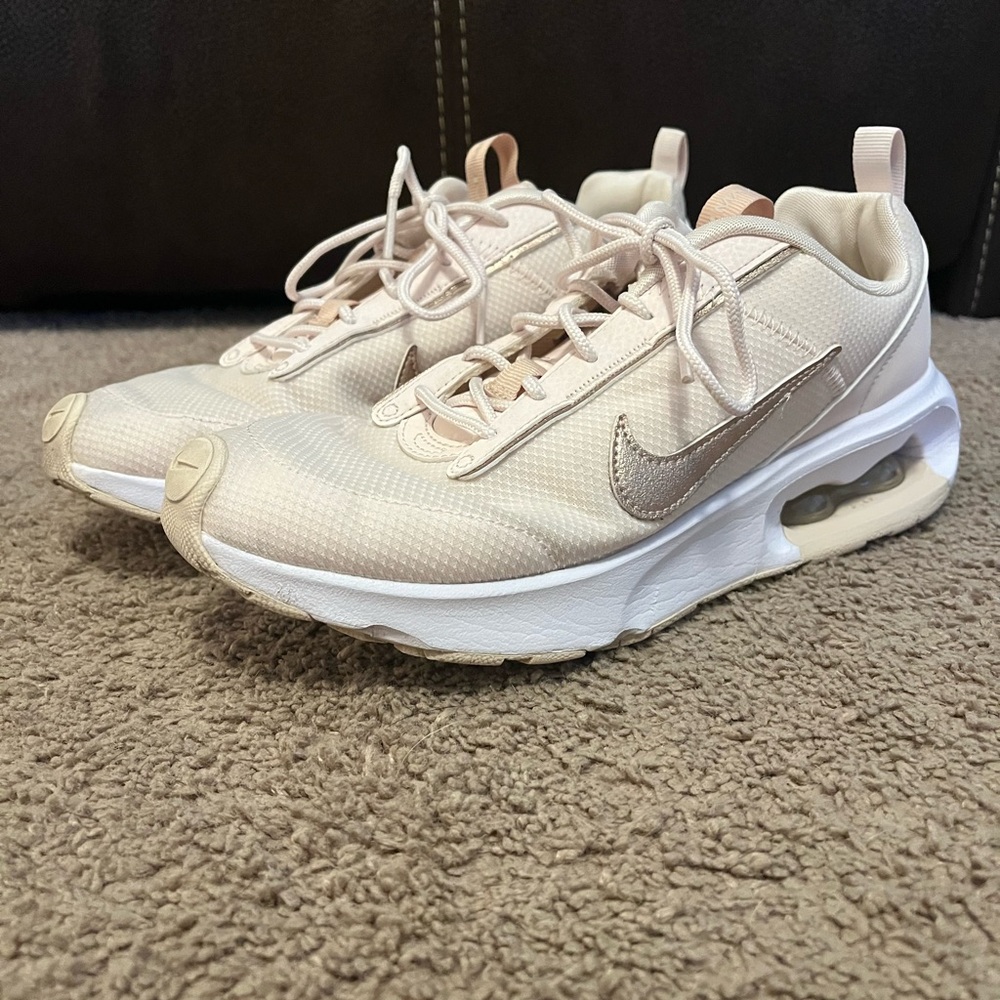 Nike Air Max Interlock Lite Low Light Soft Pink Athletic Shoes Women’s Size 9